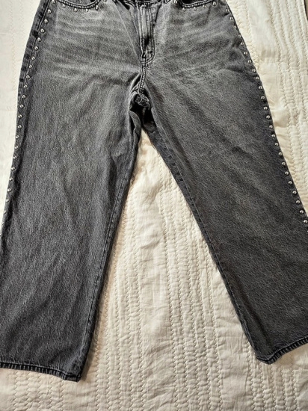 Abercrombie & Fitch High Rise 90s Relaxed Studded Jean Gray Jeans